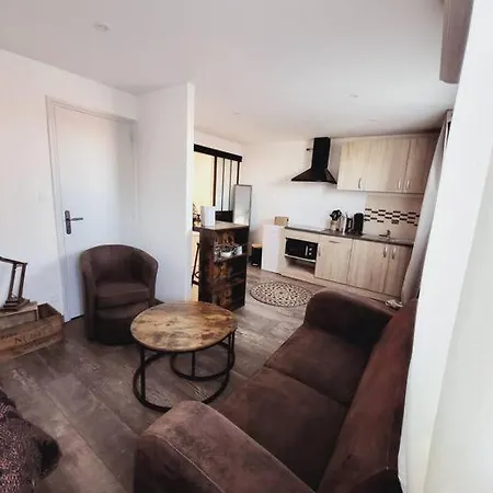 Studio Tout Confort Blaye-Les-Mines Extérieur photo